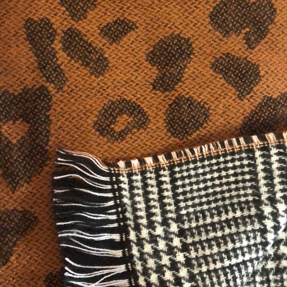 Scarf - Picture 2 of 2